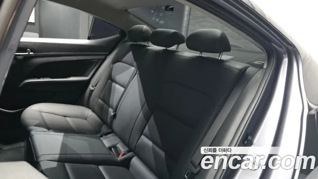 Hyundai Avante 2018 thumb 12