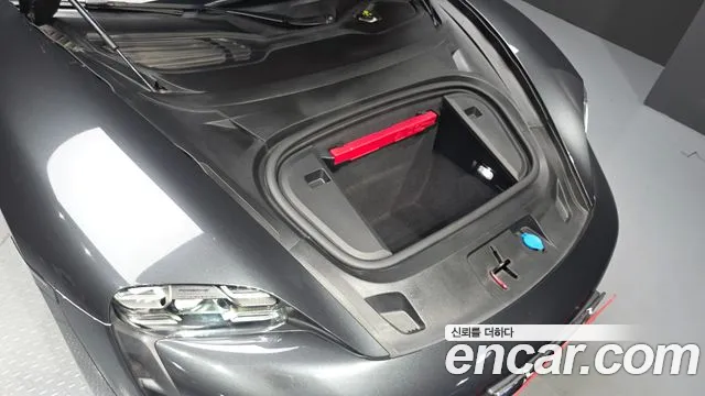 Porsche Taycan 2021 thumb 6