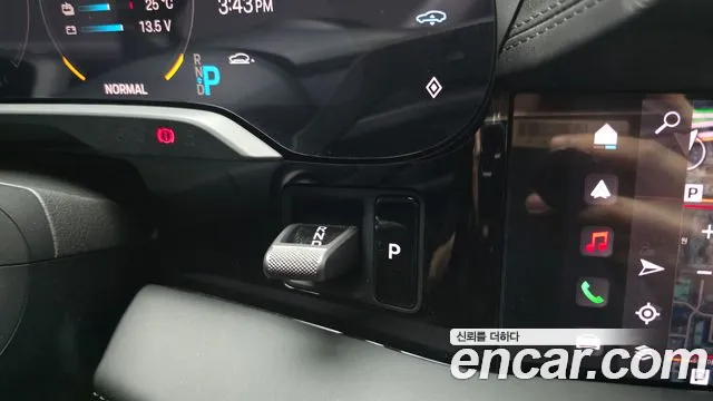 Porsche Taycan 2021 thumb 9