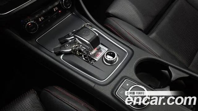 Mercedes-Benz CLA 2018 thumb 8