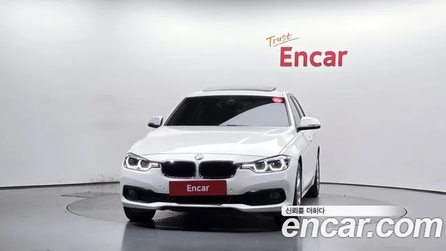 BMW 3-Series 2017 thumb 3
