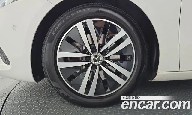 Mercedes-Benz A-Класс 2021 thumb 5
