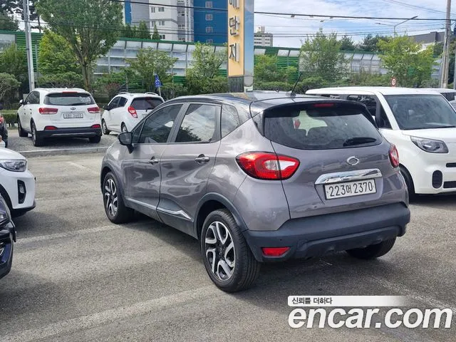 Renault-KoreaSamsung Captur 2016 thumb 6