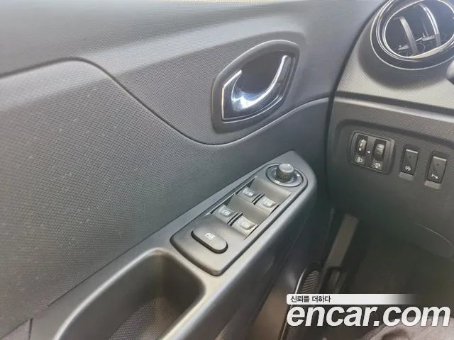 Renault-KoreaSamsung Captur 2016 thumb 10