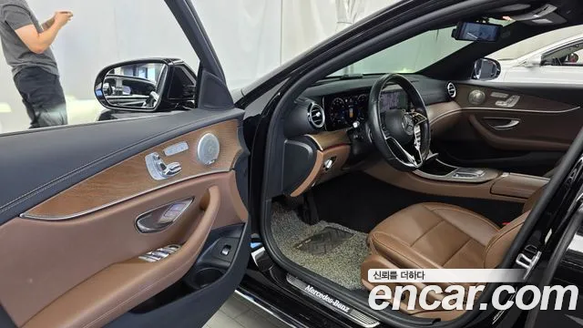 Mercedes-Benz E-Класс 2021 thumb 10