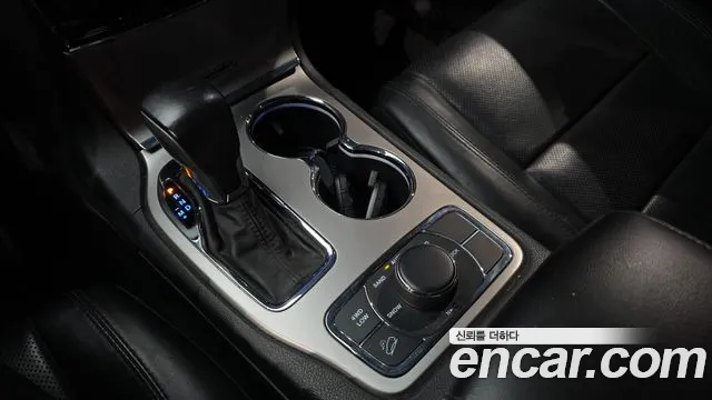 Jeep Cherokee 2019 thumb 9