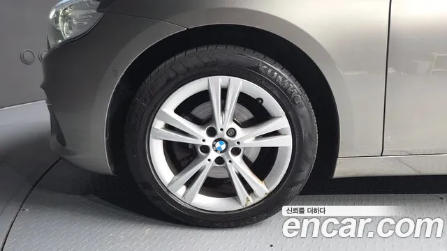 BMW 2-Series 2015 thumb 5