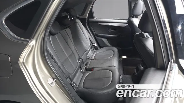 BMW 2-Series 2015 thumb 12