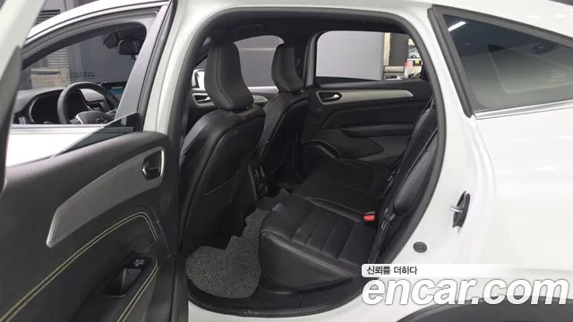 Renault-KoreaSamsung Arkana 2023 thumb 11