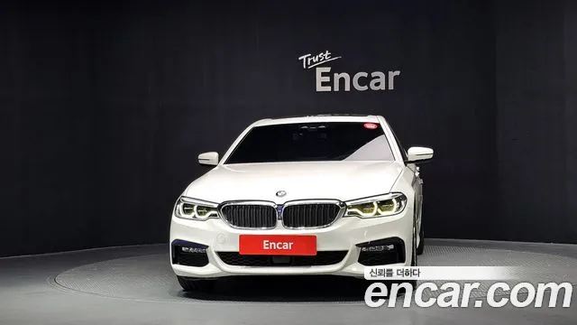 BMW 5-Series 2017 thumb 3