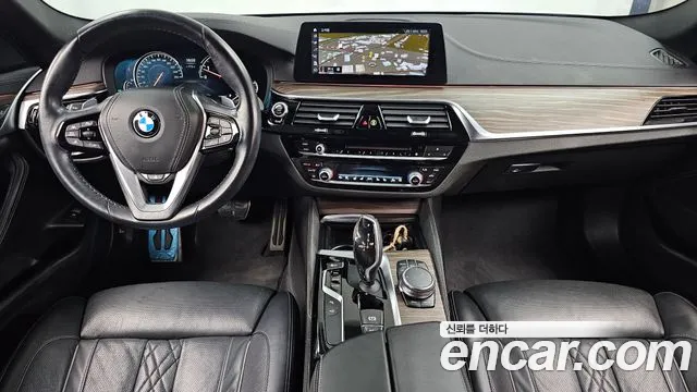 BMW 5-Series 2017 thumb 7