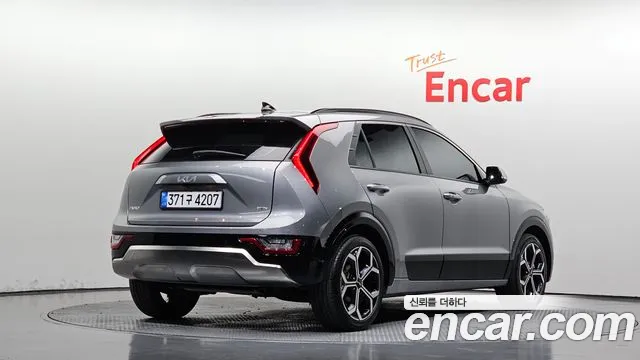 Kia Niro 2022 thumb 2