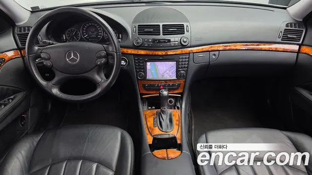Mercedes-Benz E-Класс 2009 thumb 7