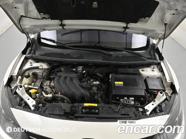 Renault-KoreaSamsung Fluence 2015 thumb 6