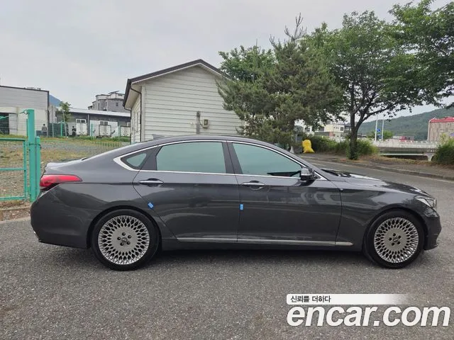 Genesis G80 2017 thumb 3