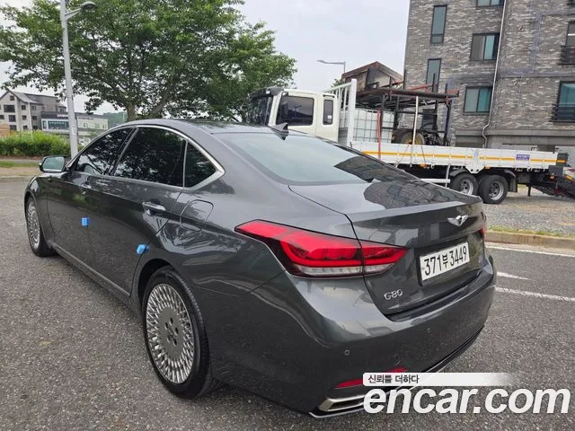 Genesis G80 2017 thumb 6