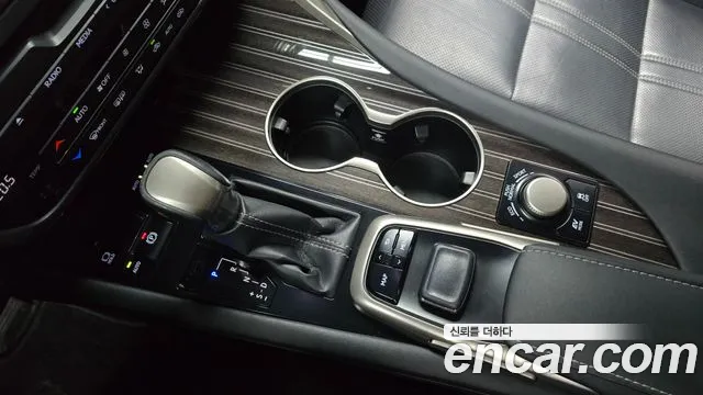Lexus RX 2016 thumb 8