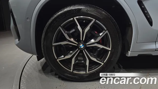 BMW X4 2022 thumb 5