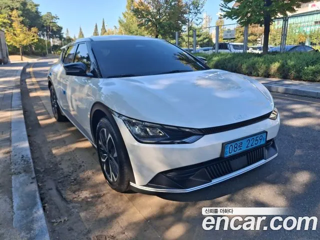 Kia EV6 2022 thumb 2