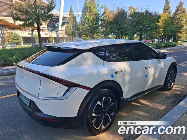 Kia EV6 2022 thumb 4