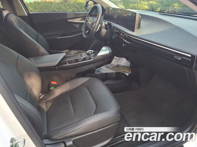 Kia EV6 2022 thumb 9