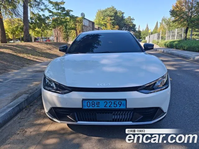 Kia EV6 2022 thumb 12