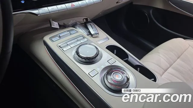 Genesis GV70 2023 thumb 9