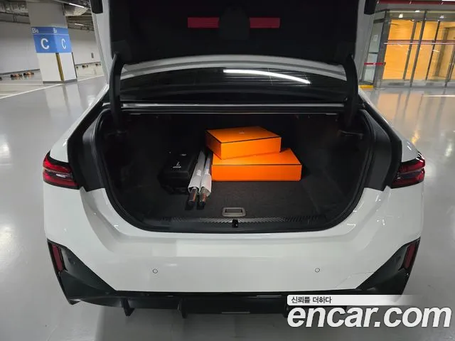 BMW i5 2026 thumb 6