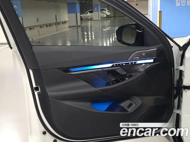 BMW i5 2026 thumb 8