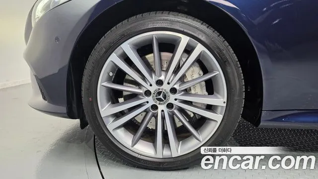 Mercedes-Benz CLS-Class 2018 thumb 5