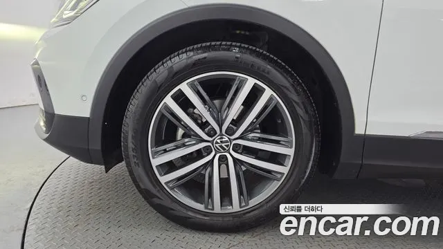 Volkswagen Tiguan 2022 thumb 5