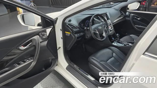 Hyundai Grandeur 2015 thumb 10