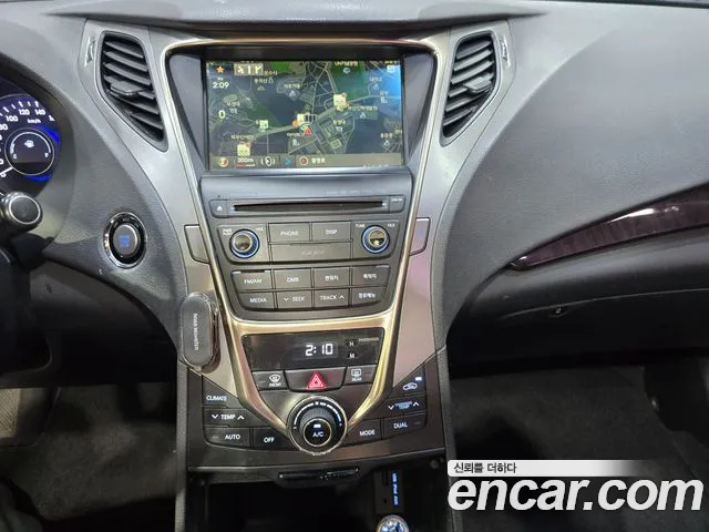 Hyundai Grandeur 2014 thumb 10