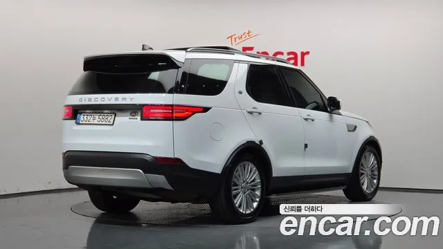 Land Rover Discovery 2019 thumb 2