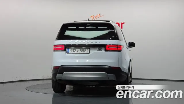 Land Rover Discovery 2019 thumb 4