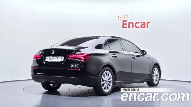 Mercedes-Benz A-Класс 2020 thumb 2