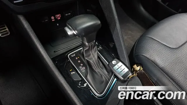 Kia Niro 2016 thumb 8