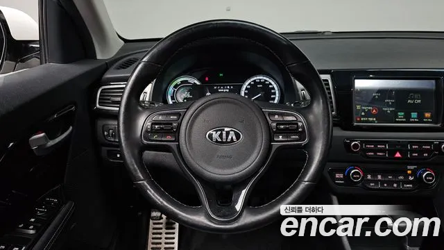 Kia Niro 2016 thumb 12