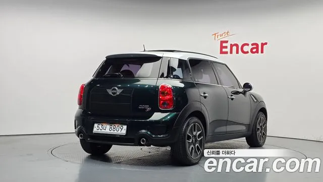 MINI Countryman 2012 thumb 2