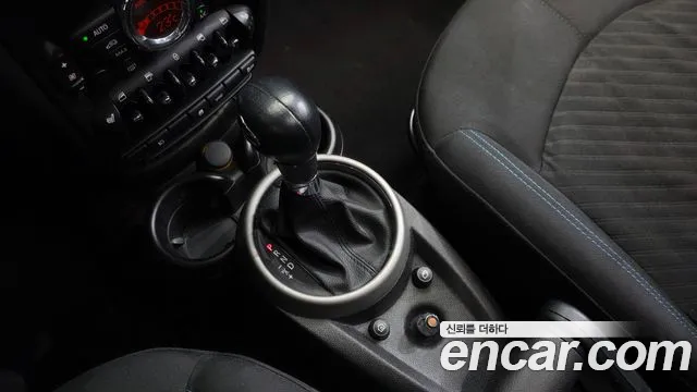 MINI Countryman 2012 thumb 9