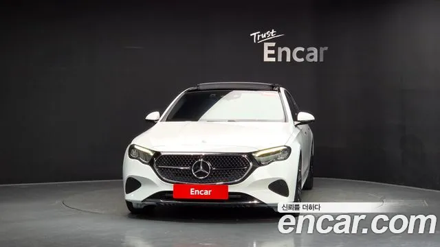 Mercedes-Benz E-Класс 2025 thumb 2
