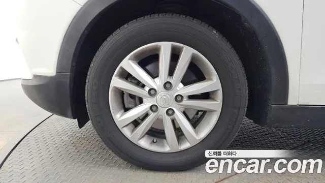KG_Mobility_Ssangyong TIBOLI 2017 thumb 5
