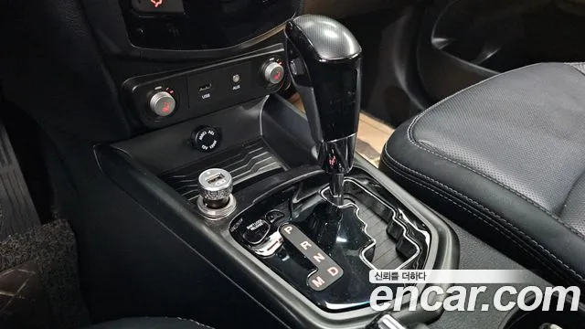 KG_Mobility_Ssangyong TIBOLI 2017 thumb 9