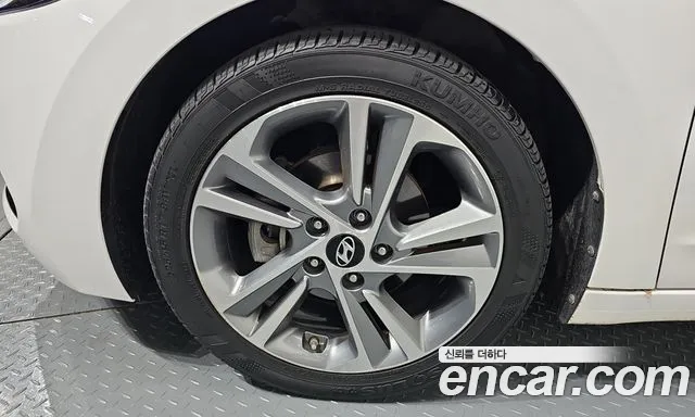 Hyundai Avante 2016 thumb 5