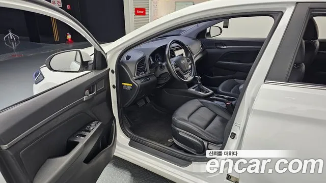 Hyundai Avante 2016 thumb 10