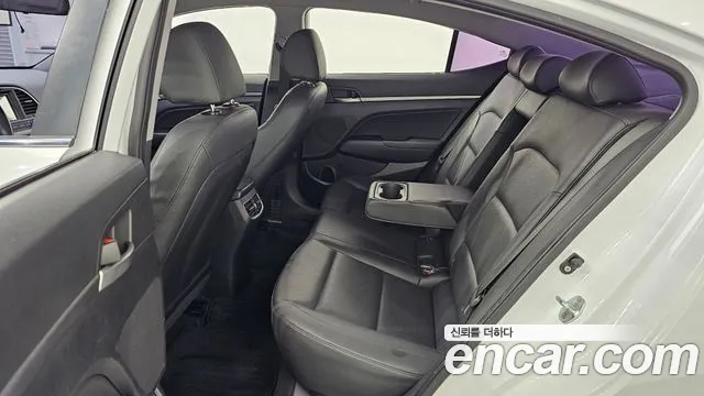 Hyundai Avante 2016 thumb 12