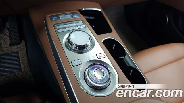 Genesis GV70 2023 thumb 9