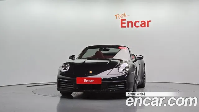 Porsche 911 2023 thumb 2