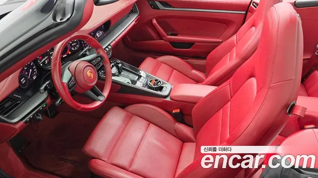 Porsche 911 2023 thumb 6