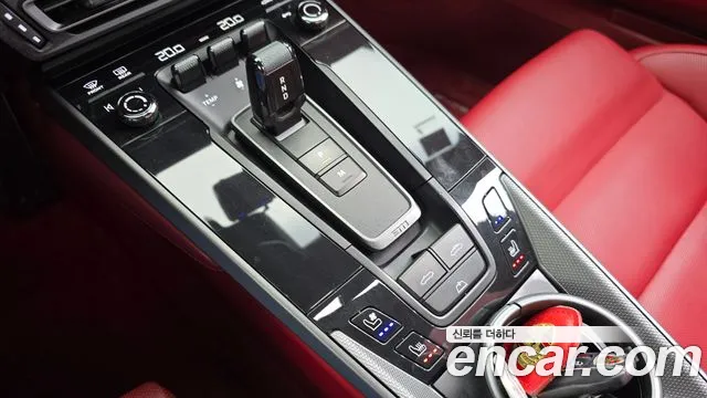 Porsche 911 2023 thumb 8